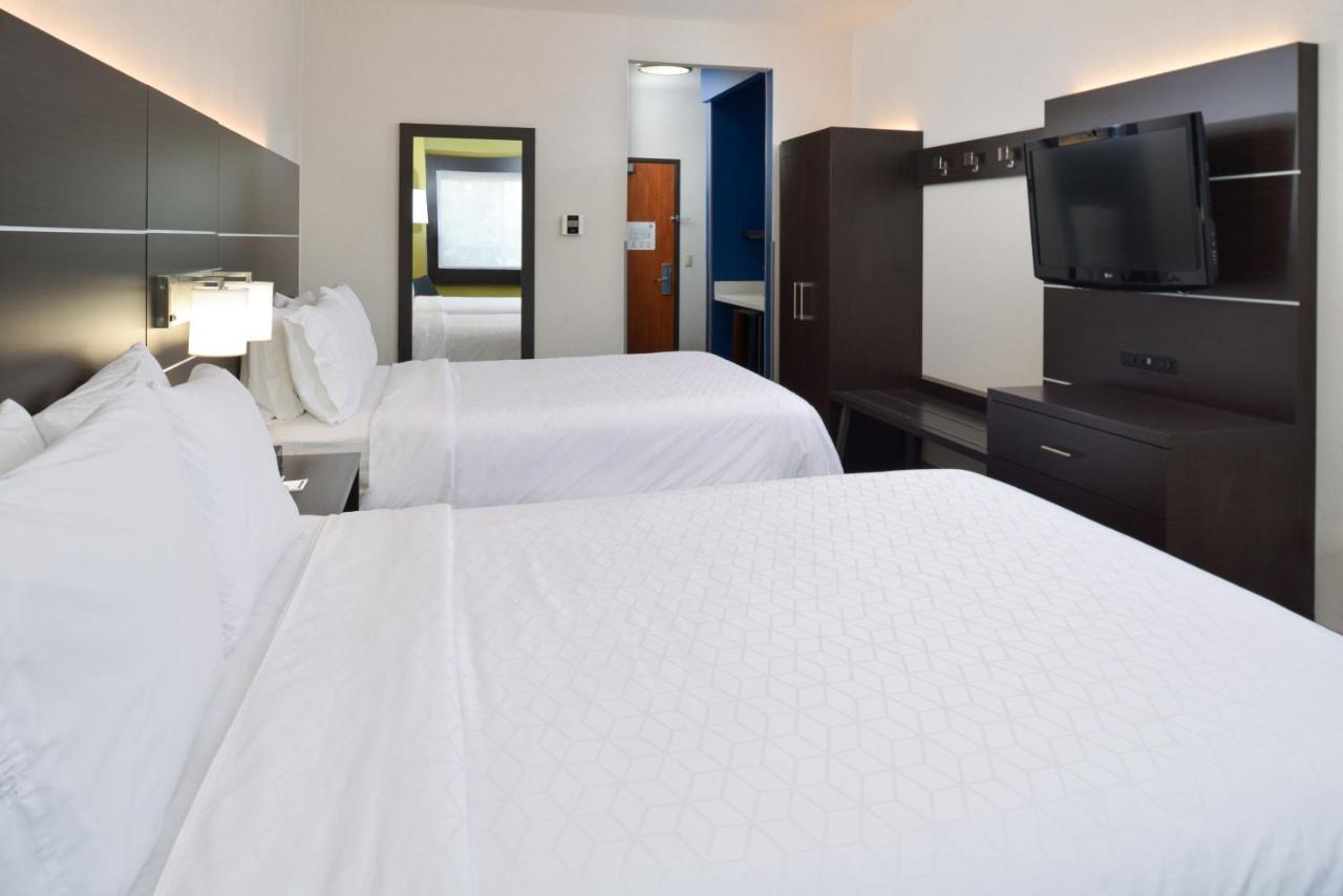 Holiday Inn Express Madera By Ihg Экстерьер фото