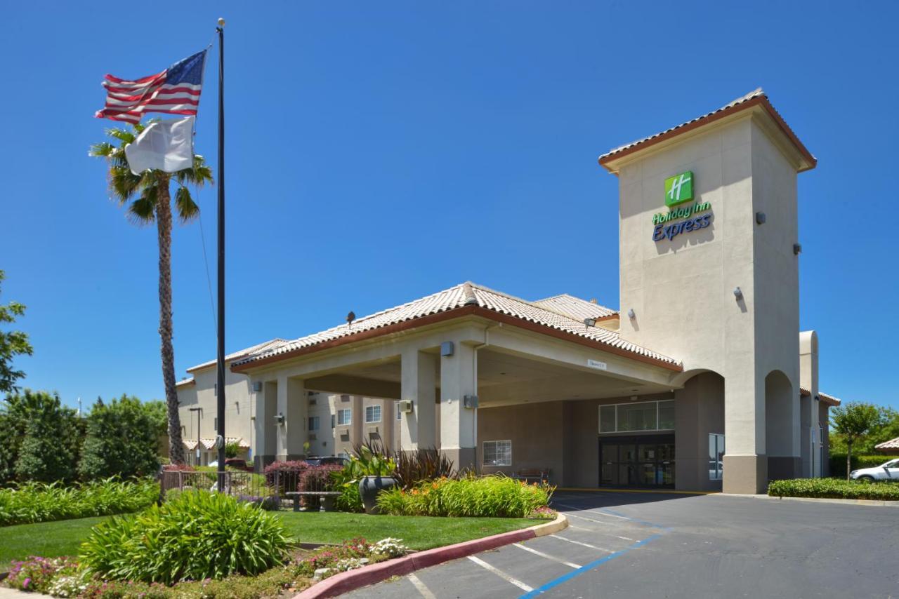 Holiday Inn Express Madera By Ihg Экстерьер фото